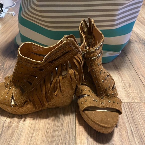 Wedges - Picture 1 of 4